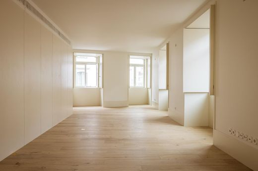 Apartment / Etagenwohnung in Lissabon, Lisbon