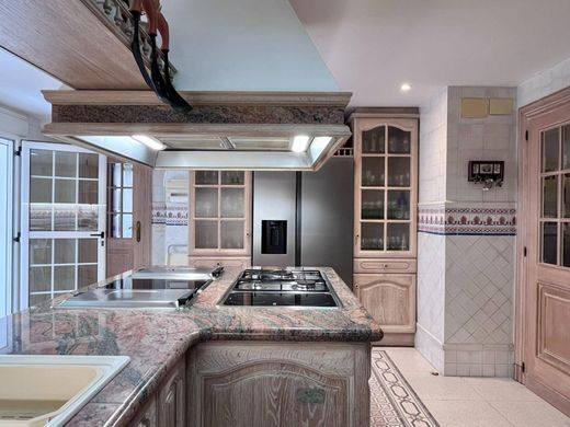 단독 저택 / Chiva, Província de València