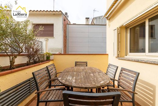 Casa di lusso a Arenys de Munt, Província de Barcelona