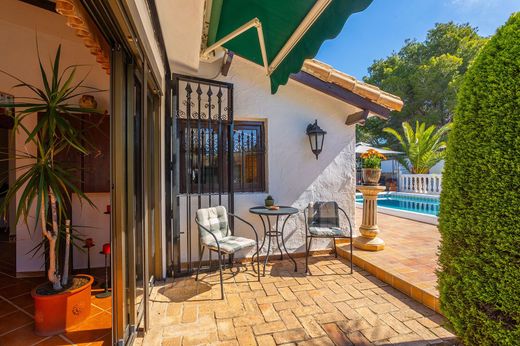 Villa in Playas de Orihuela, Alicante