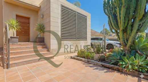 Detached House in Mutxamel, Alicante