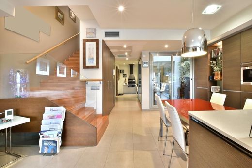 Luxus-Haus in Terrassa, Provinz Barcelona