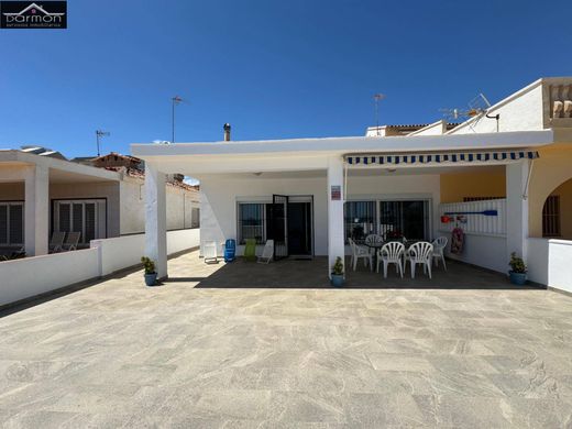 Μονοκατοικία σε Miramar, Província de València