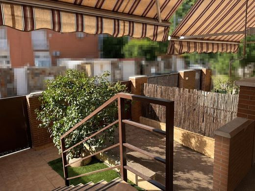 Detached House in Parla, Province of Madrid