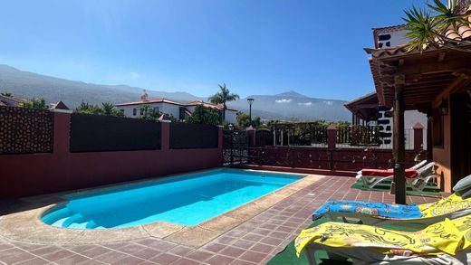 Detached House in Puerto de la Cruz, Province of Santa Cruz de Tenerife