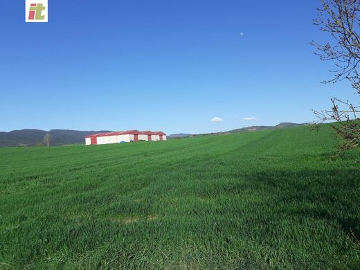 Grond in La Puebla de Arganzón, Provincia de Burgos