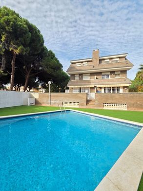 Willa wielorodzinna w Castelldefels, Província de Barcelona