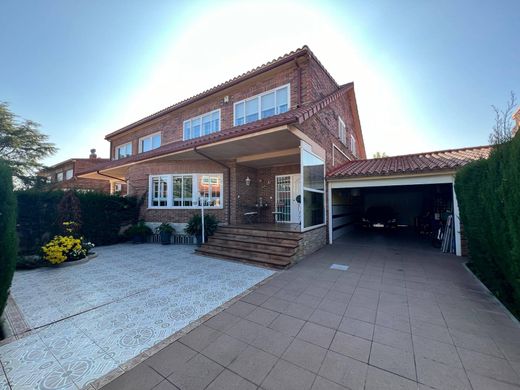 Luxe woning in Cuarte de Huerva, Provincia de Zaragoza