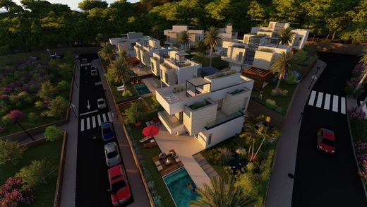 Luxus-Haus in Polop, Alicante