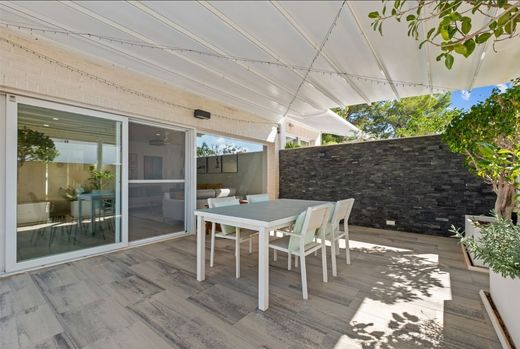 Villa in l'Alfàs del Pi, Alicante