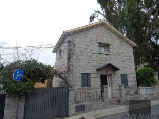 Dom jednorodzinny w Las Rozas de Madrid, Provincia de Madrid