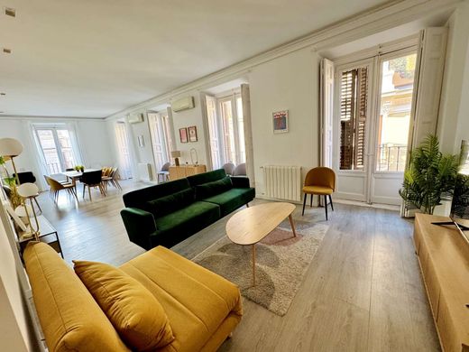 Apartment / Etagenwohnung in Madrid, Provinz Madrid