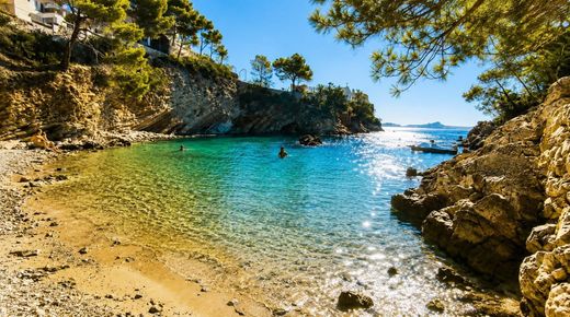 Daire Calvià, Illes Balears