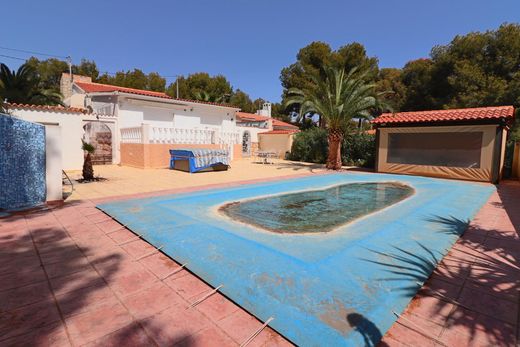 Einfamilienhaus in la Nucia, Alicante