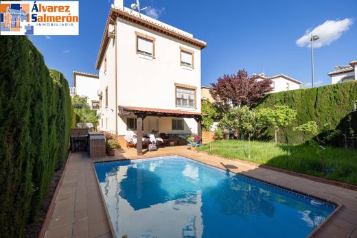 Casa en La Zubia, Provincia de Granada