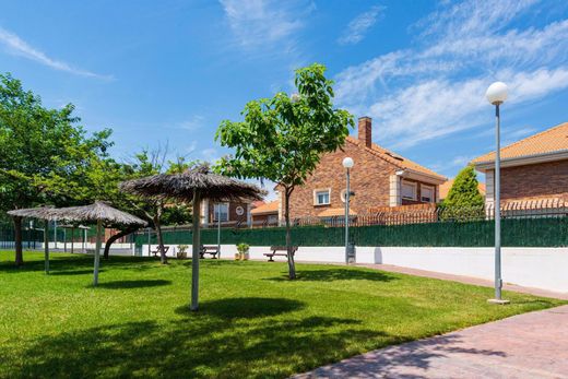 بيت مستقل ﻓﻲ Cuarte de Huerva, Provincia de Zaragoza