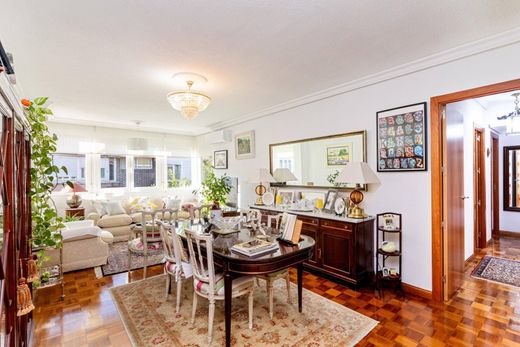 Apartment / Etagenwohnung in Torrelodones, Provinz Madrid