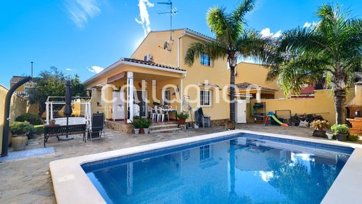 Detached House in La Pobla de Vallbona, Valencia