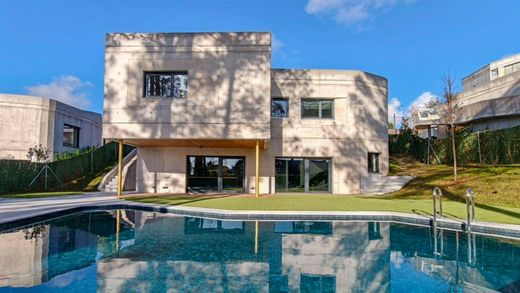 Dom jednorodzinny w Torrelodones, Provincia de Madrid