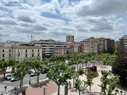 Logroño, ラ・リオハのアパートメント