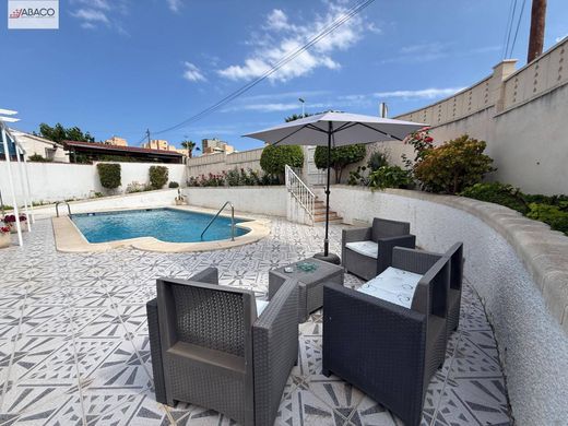 Detached House in Arenales del Sol, Alicante