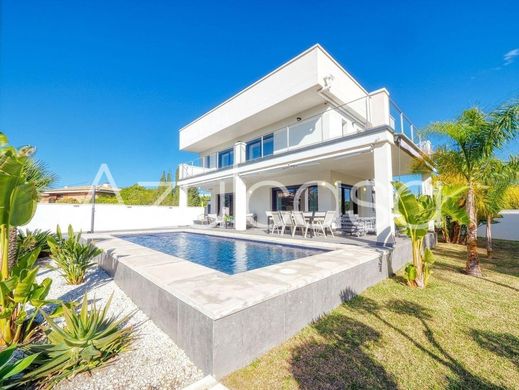 Detached House in San Juan de Alicante, Alicante