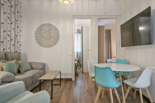 Apartment / Etagenwohnung in Barcelona, Provinz Barcelona