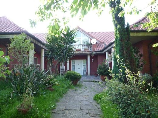 Detached House in Igollo, Province of Cantabria