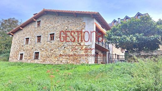 Mehrfamilienhaus in Limpias, Provinz Cantabria