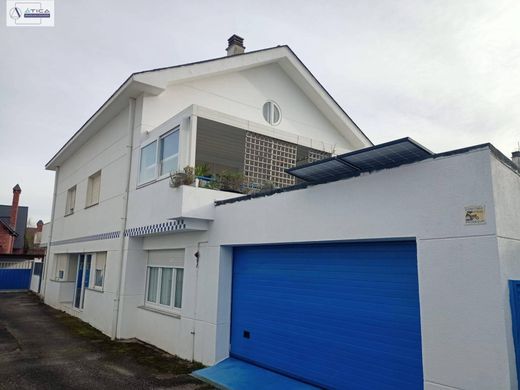 Villa multifamiliale à Mortera, Province de Cantabrie