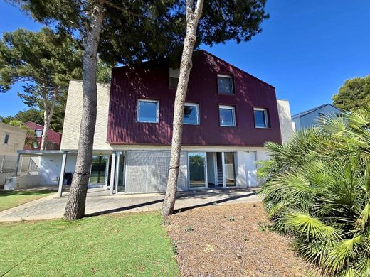 Einfamilienhaus in Moncada, Valencia