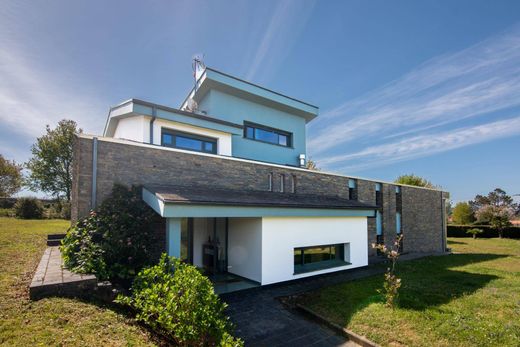 Luxury home in Bergondo, Provincia da Coruña