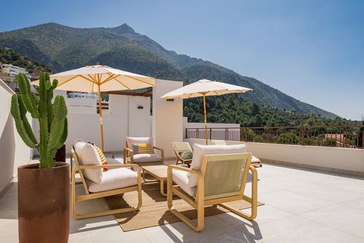 Apartment / Etagenwohnung in Istán, Málaga