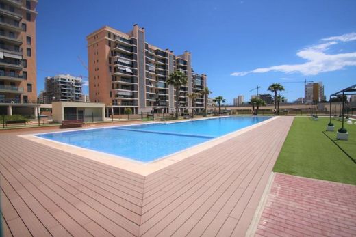 Apartment / Etagenwohnung in Alicante, Provinz Valencia