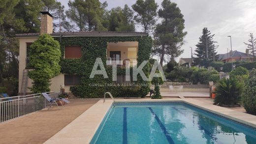 Detached House in Banyeres de Mariola, Alicante