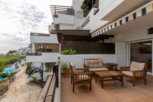 Apartment / Etagenwohnung in La Herradura, Granada