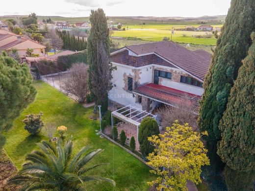 Vrijstaand huis in Fuente el Saz de Jarama, Provincia de Madrid