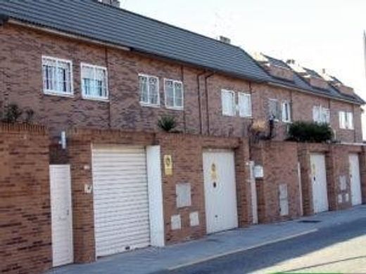 Detached House in Parla, Province of Madrid