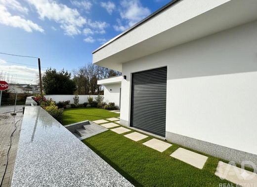 Luxury home in Besteiros, Amares