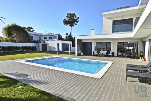 Luxury home in Verdizela, Seixal