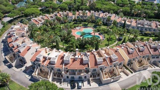 Apartment / Etagenwohnung in Quarteira, Loulé