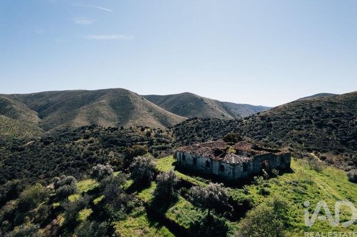 Land in Chãs, Vila Nova de Foz Côa