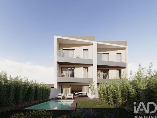 Элитный дом, Coronado, Trofa