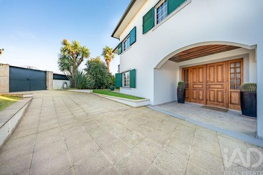 Luxus-Haus in Vila Nova de Famalicão, Distrito de Braga