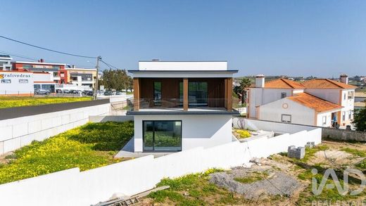 Casa di lusso a São Pedro da Cadeira, Torres Vedras