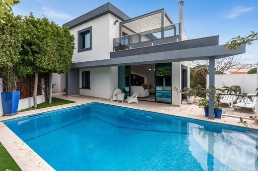 Luxury home in Quarteira, Loulé