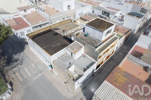 Kamienica w Moncarapacho e Fuzeta, Olhão