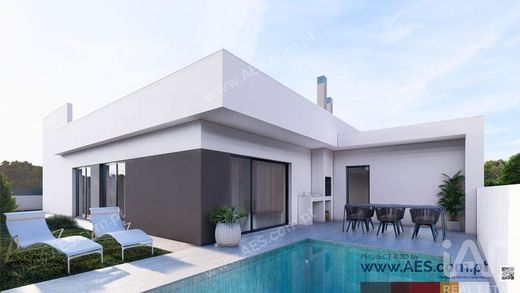 Luxury home in Fernao Ferro, Seixal