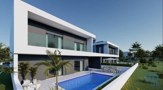 Luxury home in Foros de Amora, Seixal