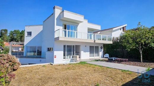 Luxury home in Escapães, Santa Maria da Feira